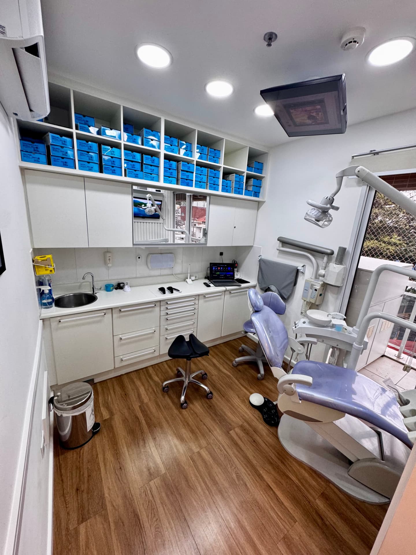 Consultório equipado da clínica Joyce Martins Odontologia
